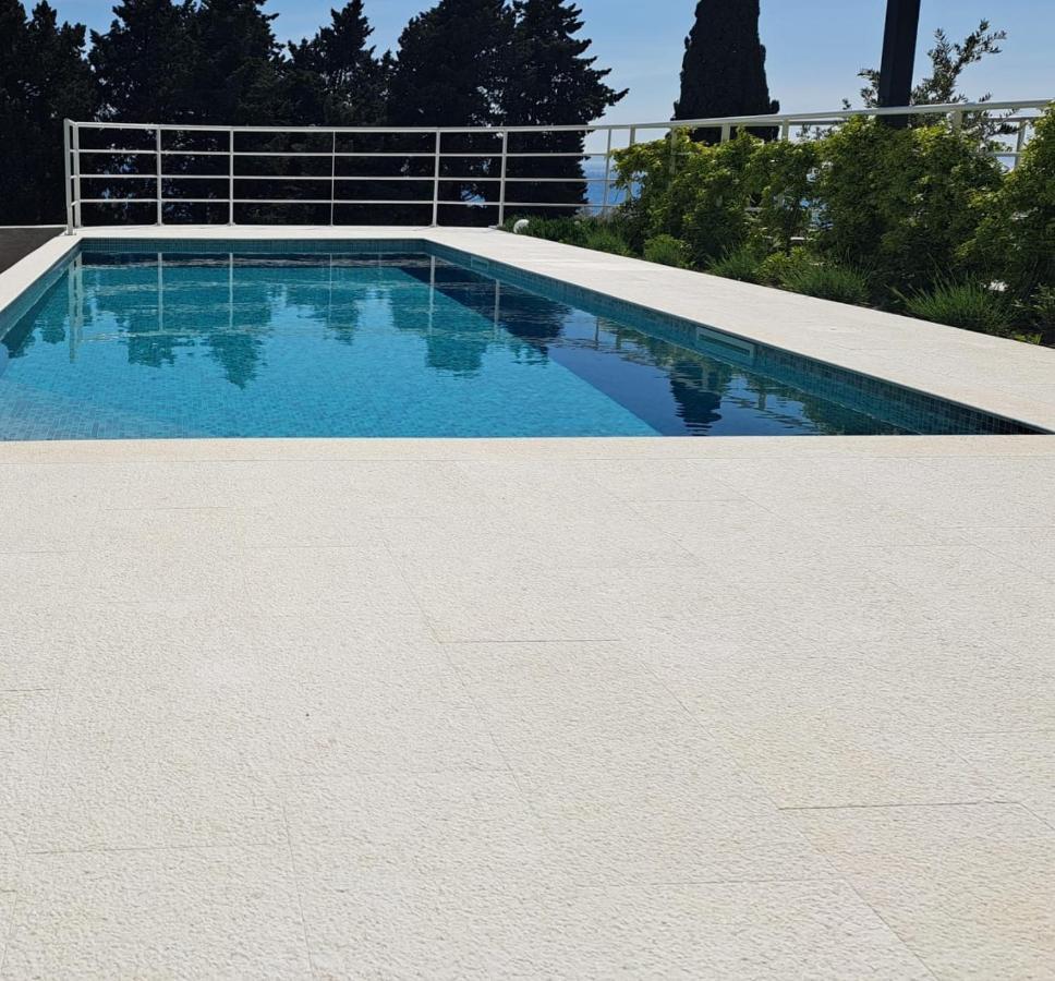 Apartment With Private Pool 스플리트 외부 사진