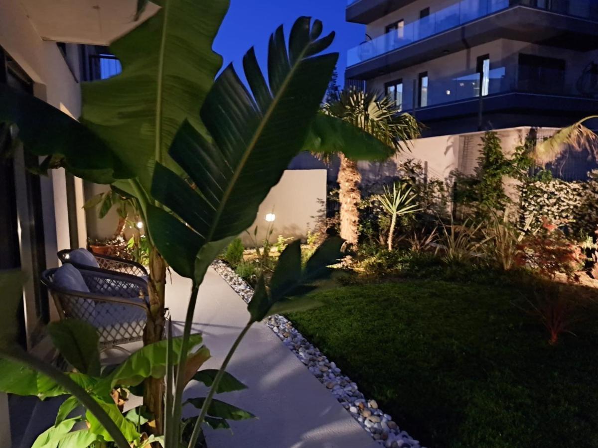 Apartment With Private Pool 스플리트 외부 사진