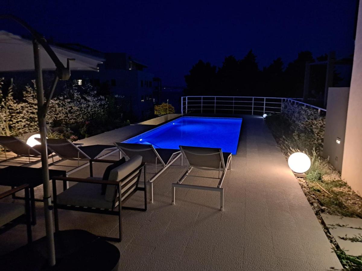 Apartment With Private Pool 스플리트 외부 사진
