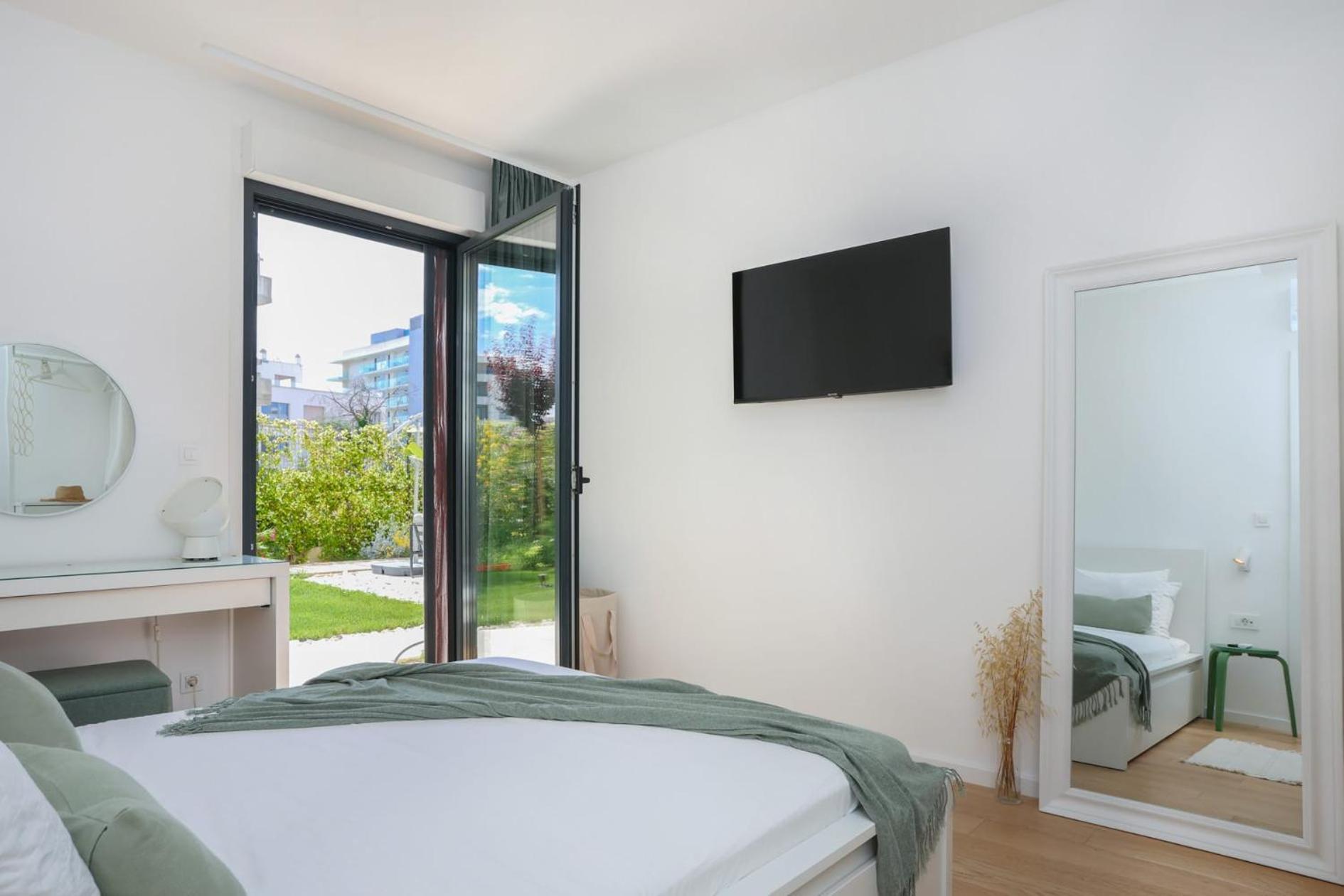 Apartment With Private Pool 스플리트 외부 사진